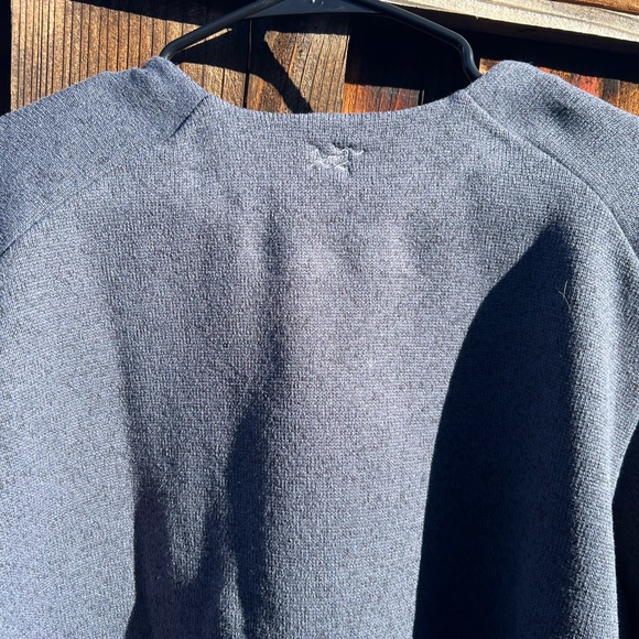Women’s arc’teryx sweater - Picture 8 of 11